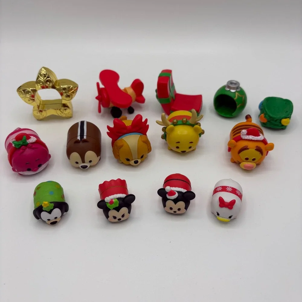 Disney Tsum Tsum Christmas Holiday Vinyl Figure Lot 14pc Mickey Pooh Tigger Good